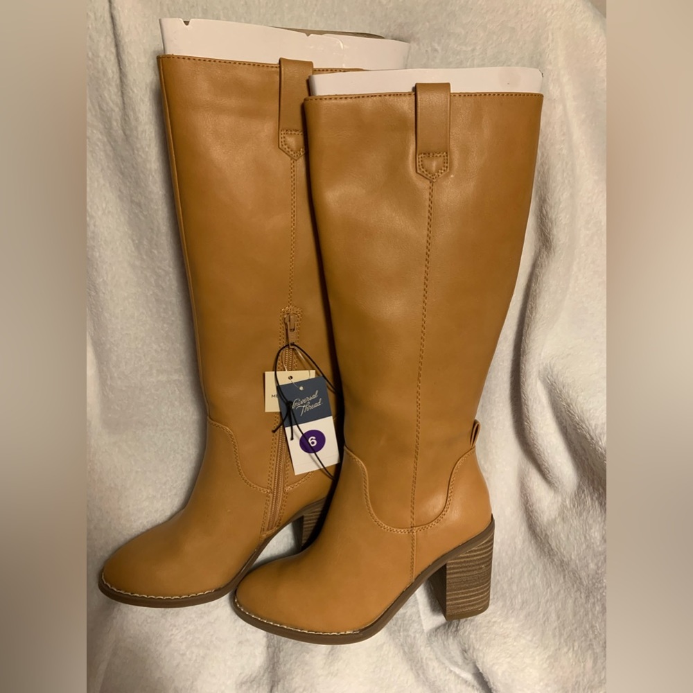 NEW Universal Thread Tan Davina Boots